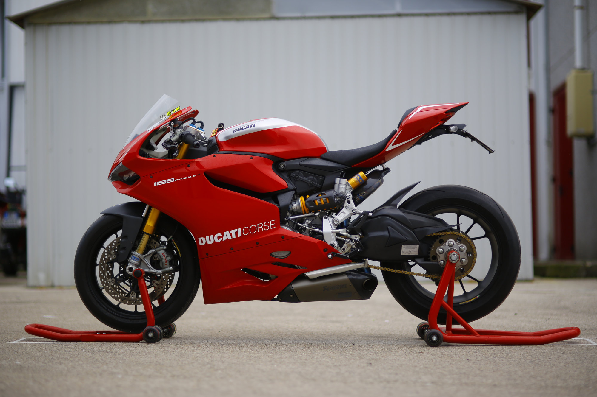 Ducati 1199 R — vista laterale a tre quarti.