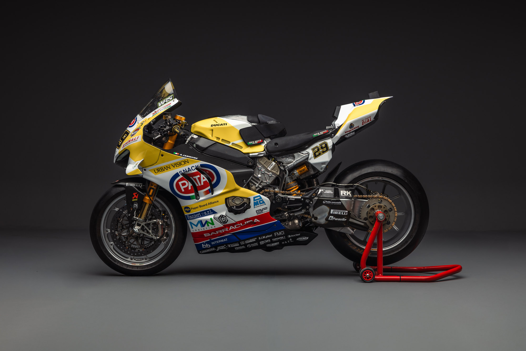 Ducati Panigale V4 R, configurazione WorldSBK 2025 — vista laterale.