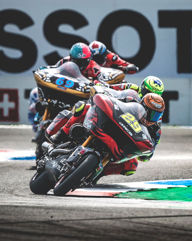 La Harley-Davidson numero 29 di Andrea Iannone in gara ad Assen.